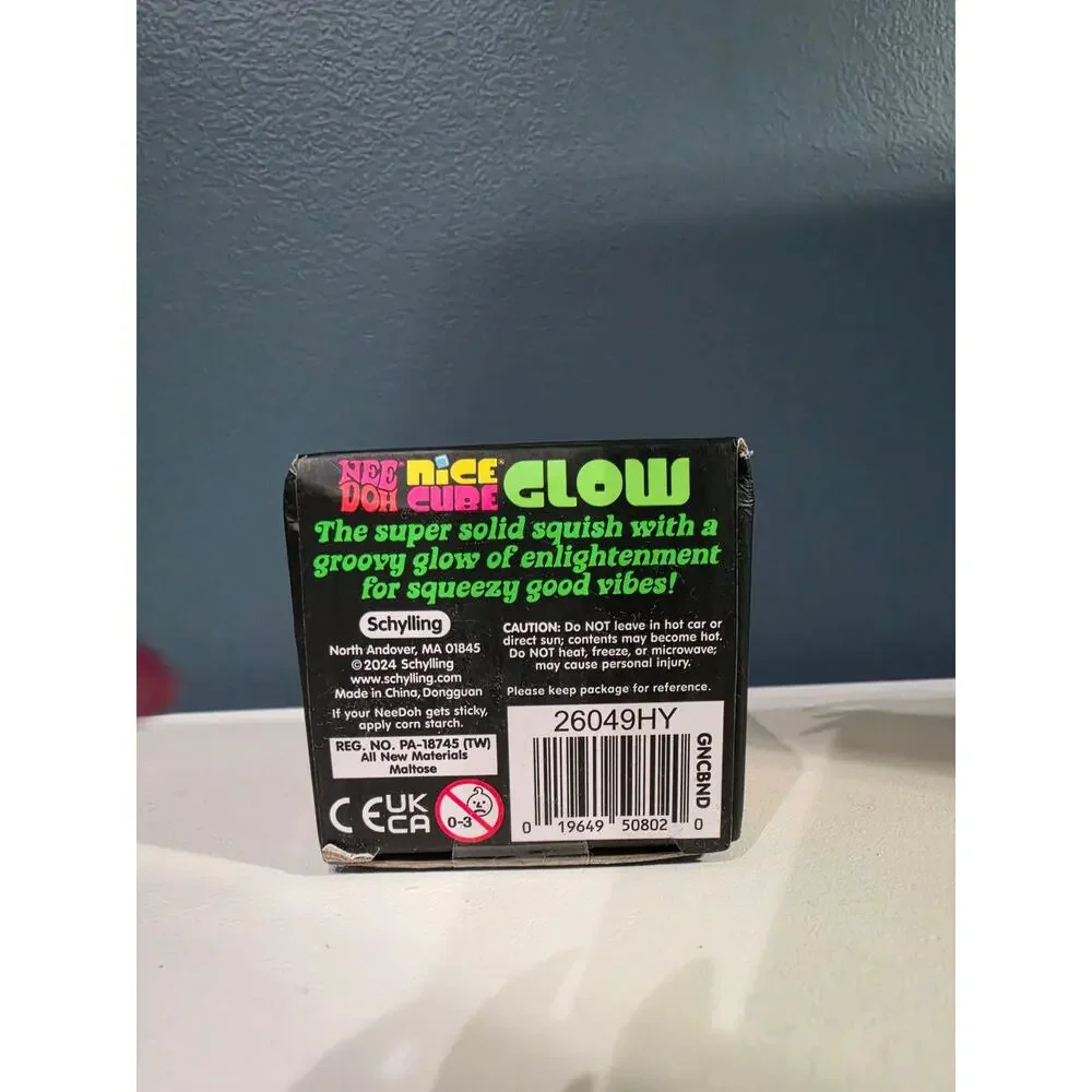 NeeDoh Nice Cube GLOW ORANGE Glow in Dark Schylling NEW IN BOX